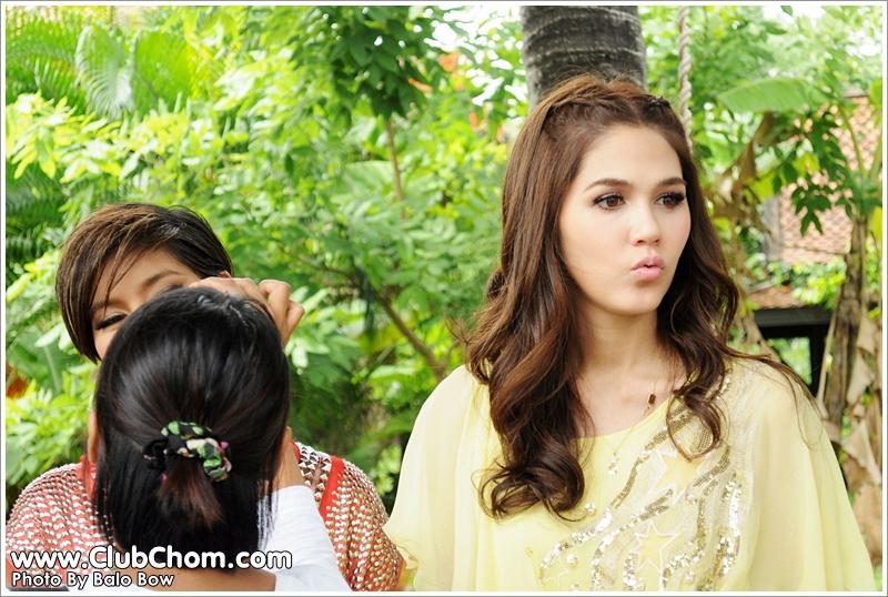 ชมพู่ อารยา  และ เบนซ์ พรชิตา ในละครเมียแต่ง