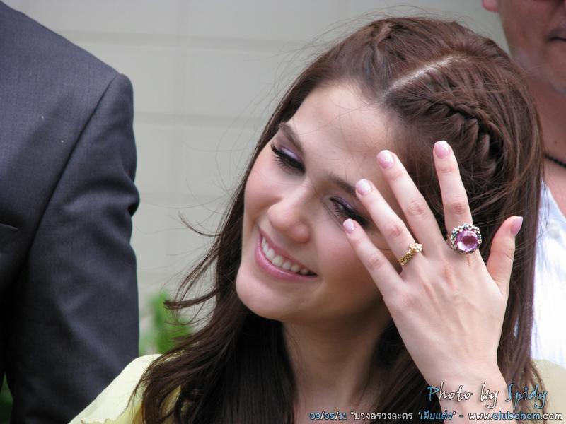 ชมพู่ อารยา โพสท่าได้น่ารักมาจริงๆ