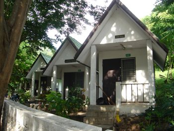บ้านพักสำหรับผู้ป๋วยที่จำเป็นต้องแยกให้อยู่คนเดียวเพื่อป้องกันโรคติดต่อบางโรค