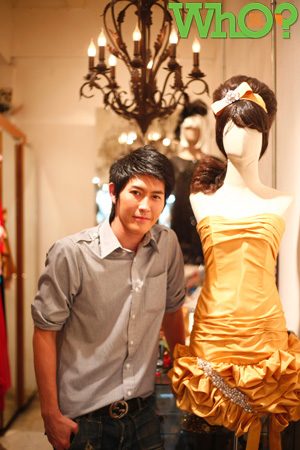 บุ๊ค::นักข่าวหนุ่มหล่อ