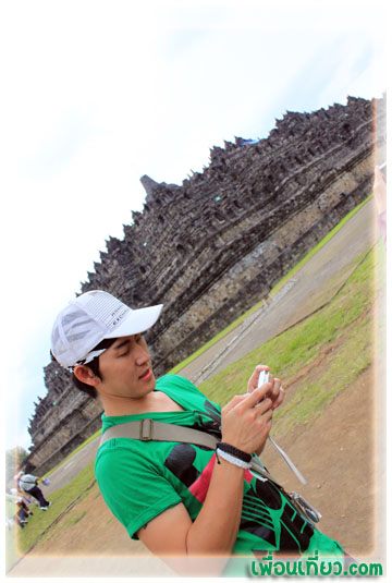 บุ๊ค::นักข่าวหนุ่มหล่อ