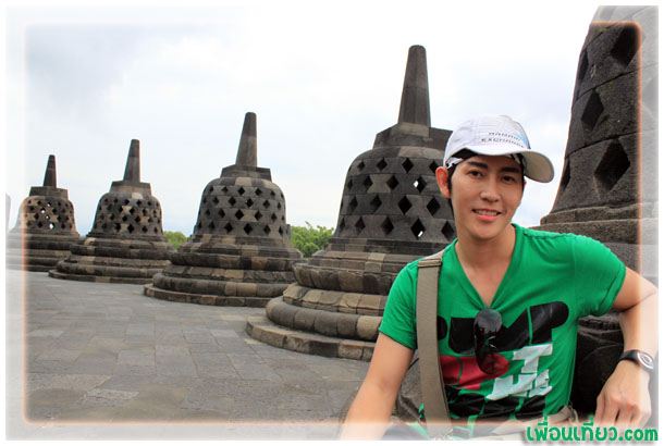 บุ๊ค::นักข่าวหนุ่มหล่อ