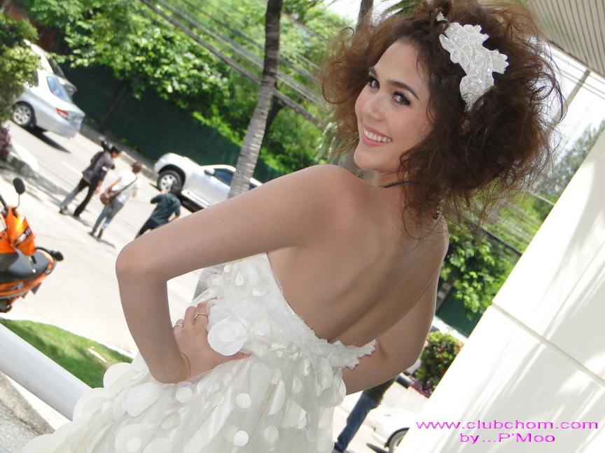 ชมพู่ อารยา บวงสรวงละครต้มยำลำซิ่ง สวยหวานมากๆ