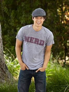 หนุ่มตี๋ harry shum jr.หรือMike Changในglee