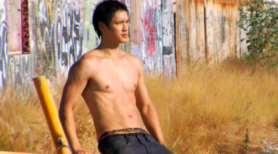 หนุ่มตี๋ harry shum jr.หรือMike Changในglee