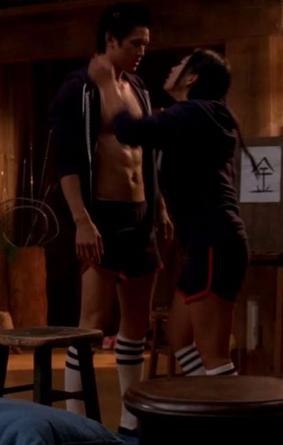 หนุ่มตี๋ harry shum jr.หรือMike Changในglee