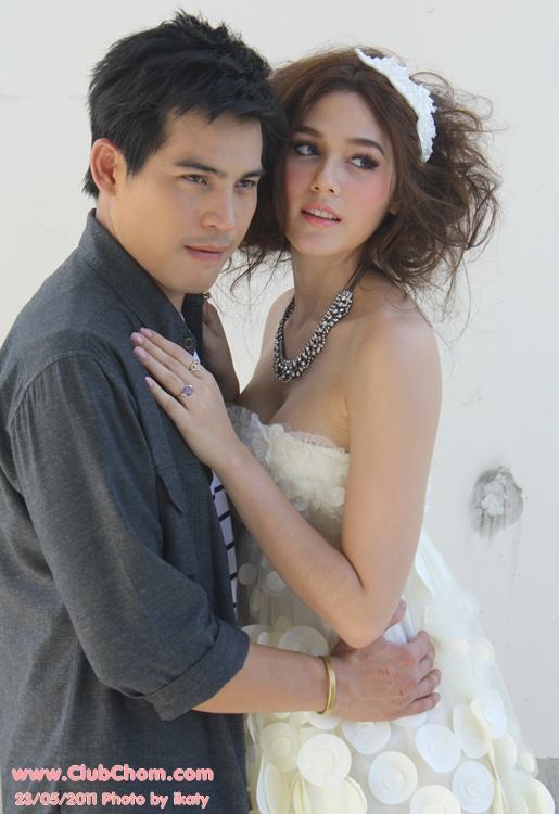 ชมพู่ อารยา ในพิธีบวงสรวงต้มยำลำซิ่ง