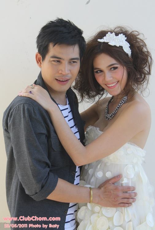 ชมพู่ อารยา ในพิธีบวงสรวงต้มยำลำซิ่ง