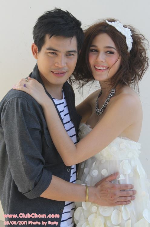 ชมพู่ อารยา ในพิธีบวงสรวงต้มยำลำซิ่ง