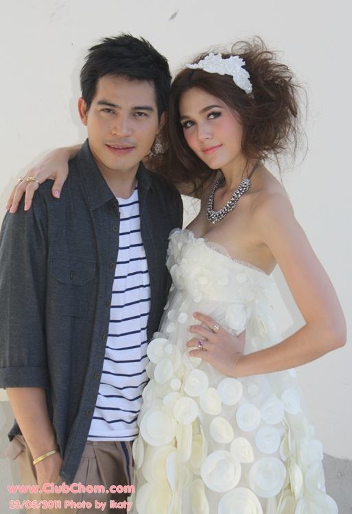 ชมพู่ อารยา ในพิธีบวงสรวงต้มยำลำซิ่ง