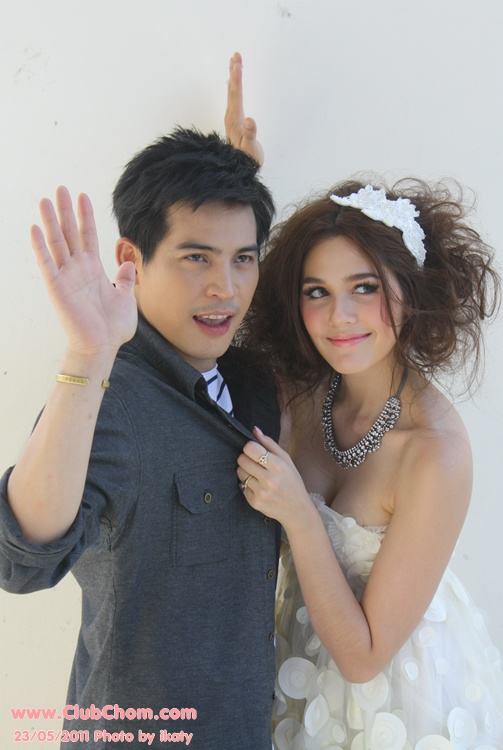 ชมพู่ อารยา ในพิธีบวงสรวงต้มยำลำซิ่ง