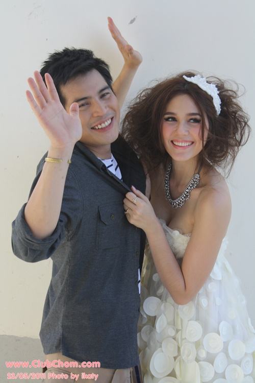 ชมพู่ อารยา ในพิธีบวงสรวงต้มยำลำซิ่ง