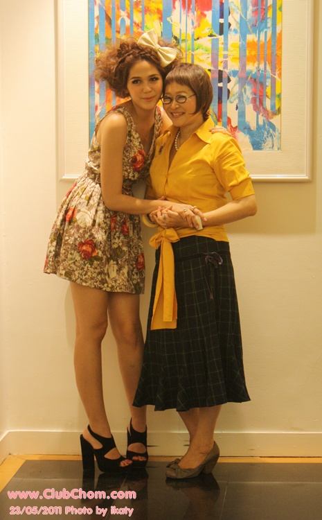 ชมพู่ อารยา ในพิธีบวงสรวงต้มยำลำซิ่ง