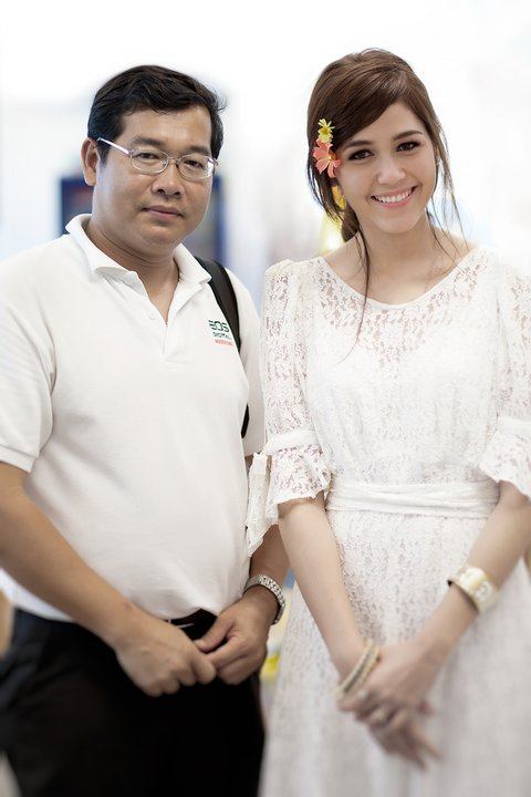 ชมพู่ อารยา พรีเซ็นเตอร์พุทธศาสนา