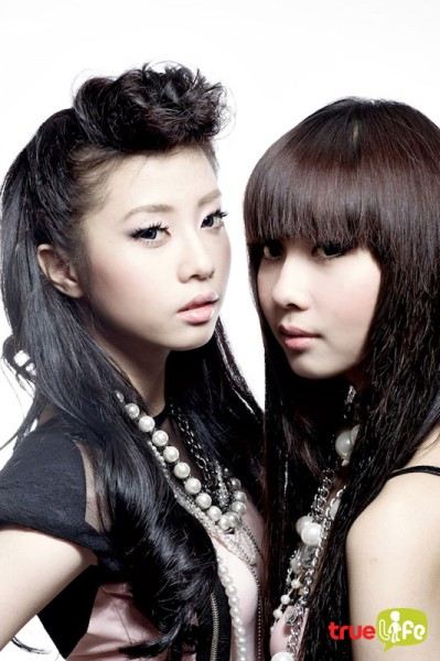 บรรดานักร้องคู่ดูโอ