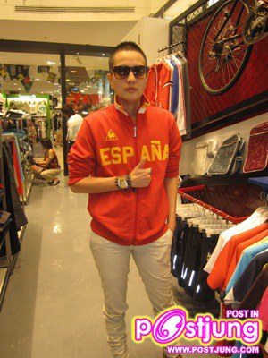 ชีส์ต้างาน Le Coq Sportif @ พารากอน
