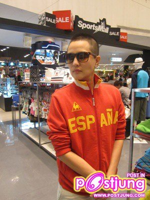 ชีส์ต้างาน Le Coq Sportif @ พารากอน