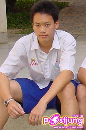 บี้