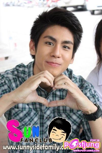หล่อเข้าไปใหญ่