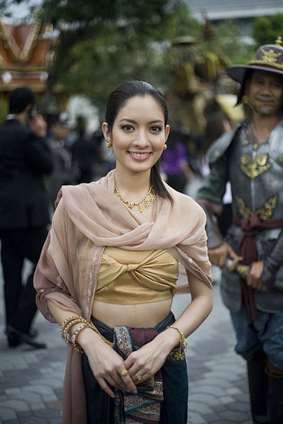 รวมผลงานกว่าจะมาเป็น แอฟ ทักษอร ในทุกวันนี้
