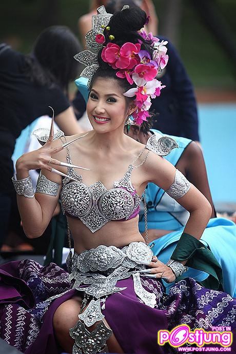 สาวเชียงราย ผู้ที่สามารถคว้า miss earth wather  2010
