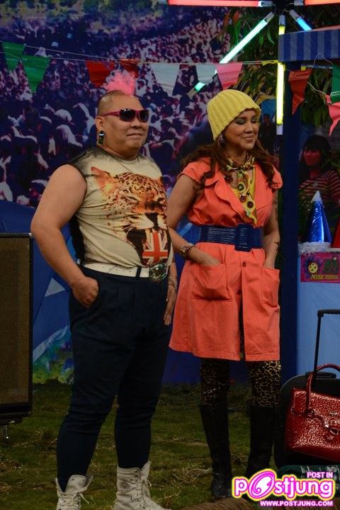 มาดู Costume ส้มเช่ง ชะชะช่า  ในชิงร้อยชิงล้าน