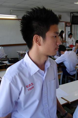 นักเรียนชาย น่าสะเบ๊วว
