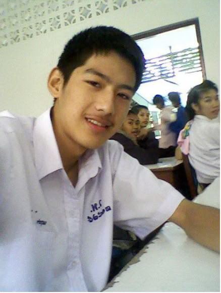 นักเรียนชาย น่าสะเบ๊วว