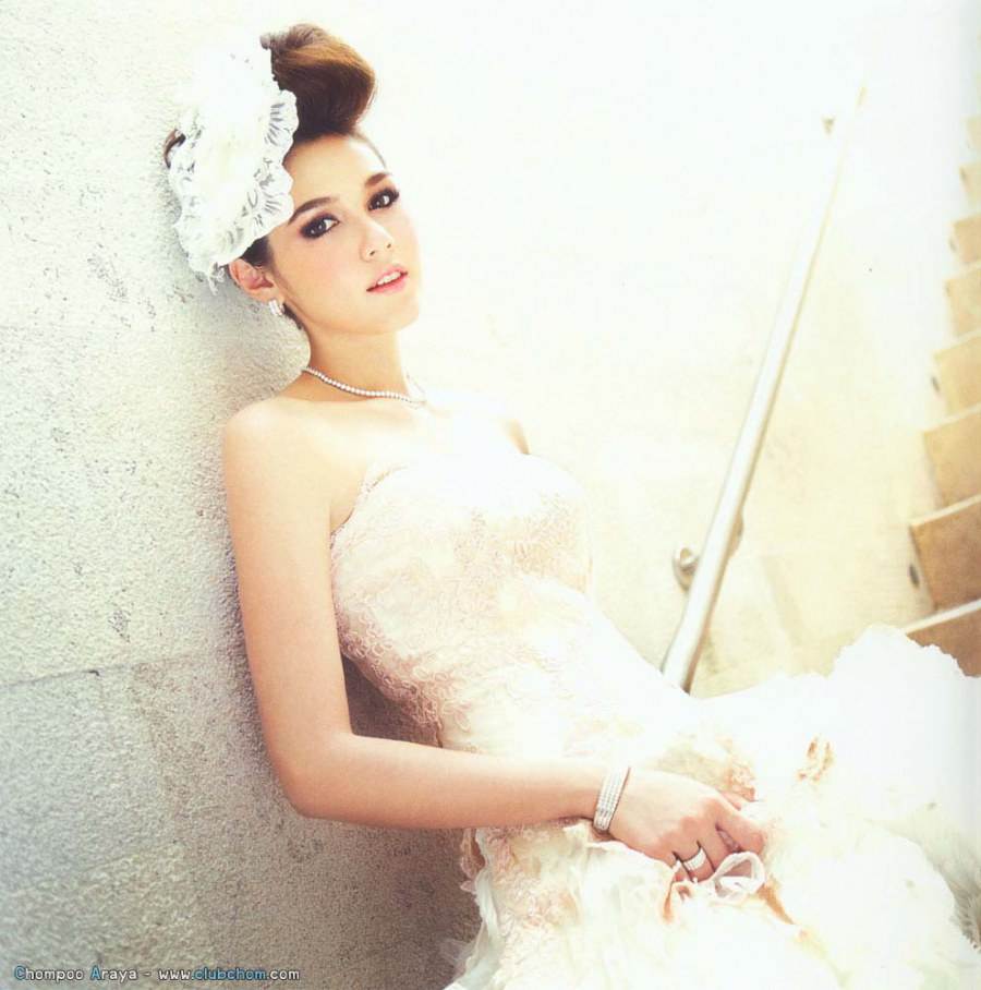 ชมพู่ อารยา ขึ้นปก BRIDE Magazine สวยราวกับเจ้าหญิงเลย