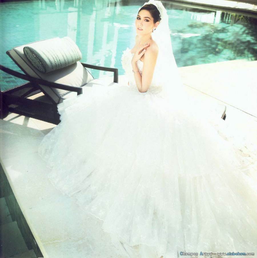 ชมพู่ อารยา ขึ้นปก BRIDE Magazine สวยราวกับเจ้าหญิงเลย