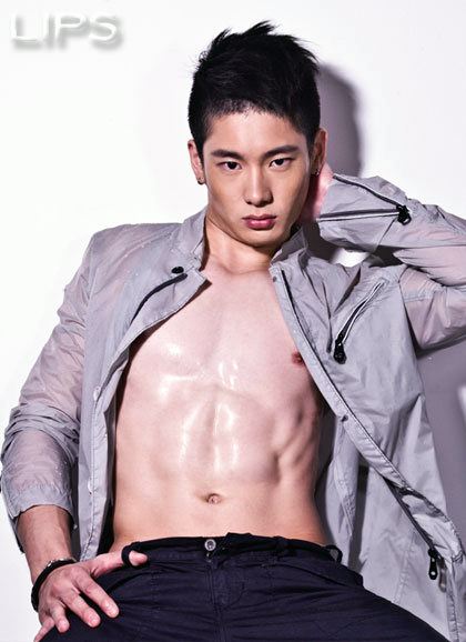หนุ่มล่ำ กล้ามโต