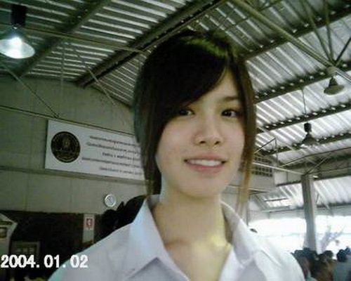 เกรซ แกรนด์ แกรนท์ สามพี่น้องแห่งรั้วหอวัง