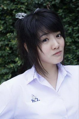 เกรซ แกรนด์ แกรนท์ สามพี่น้องแห่งรั้วหอวัง