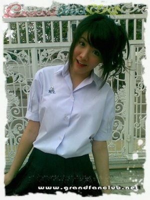 เกรซ แกรนด์ แกรนท์ สามพี่น้องแห่งรั้วหอวัง