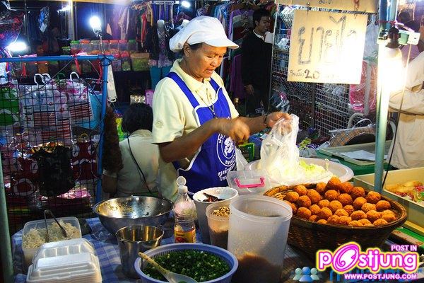 ตลาดมอดินแดง ตลาดเย็น หลังศูนย์อาหาร ขอกินเยอะมาก