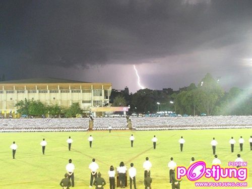 ประเพณีเชียร์กลาง ปี 53