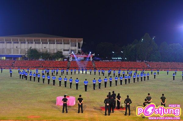 ประเพณีเชียร์กลาง ปี 54