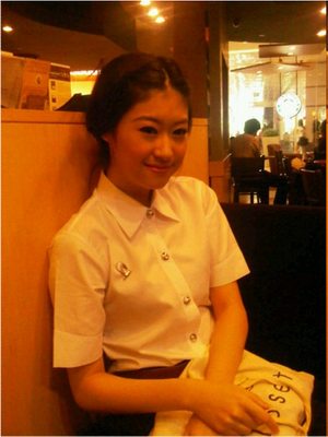 เกรซ แกรนด์ ยิปซี ยิปโซ เนย แจม ในชุดนักศึกษา