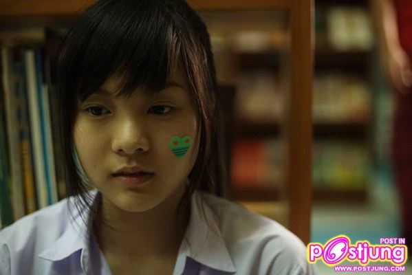 สาวๆในชุด ม.ปลาย
