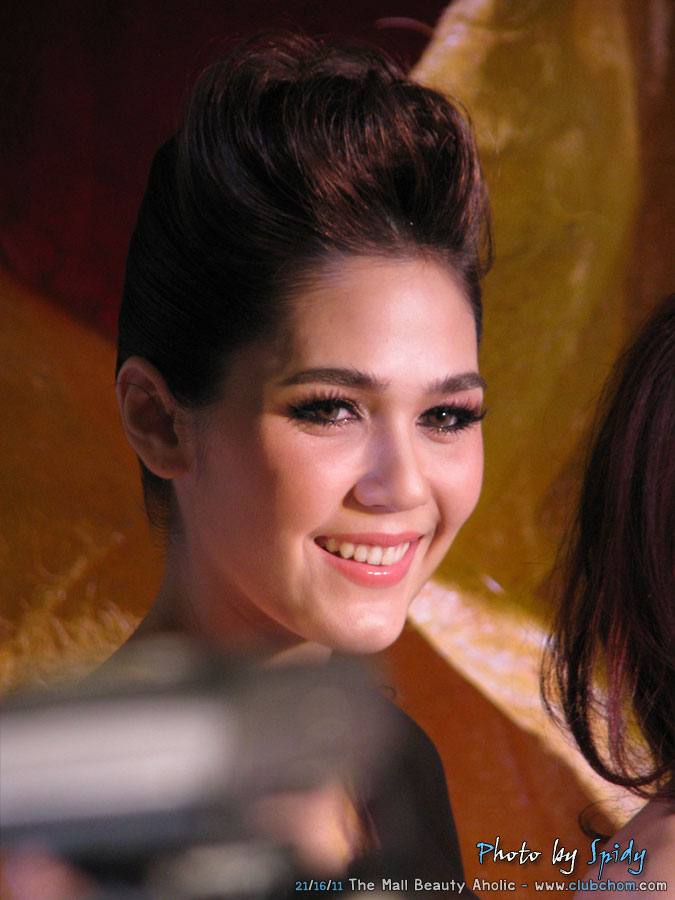 ชมพู่ อารยา มาในมาดนางพญานกสุดเซ็กซี่