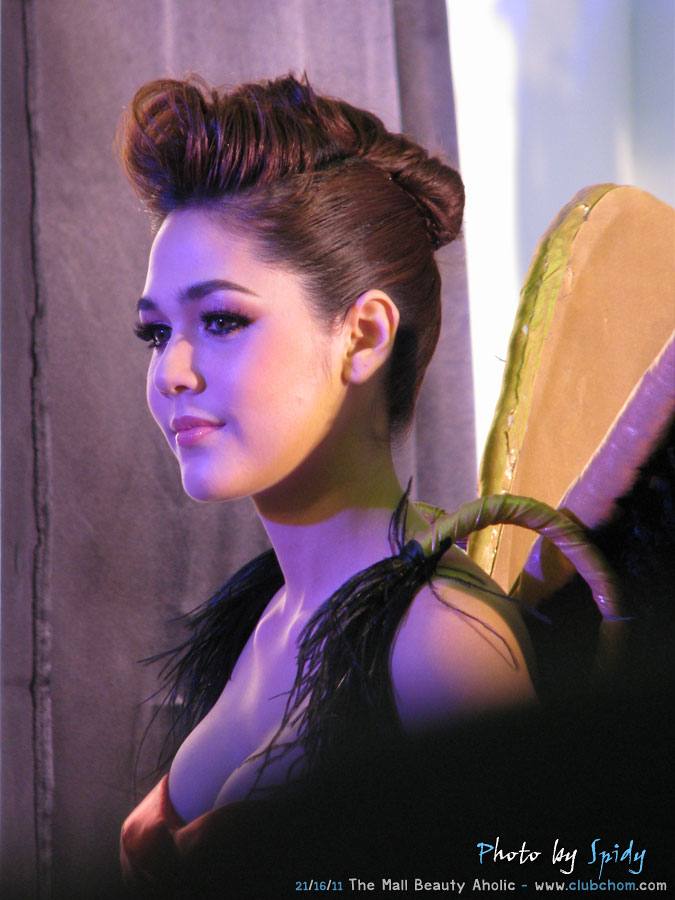ชมพู่ อารยา มาในมาดนางพญานกสุดเซ็กซี่