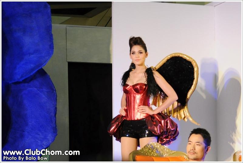 ชมพู่ อารยา มาในมาดนางพญานกสุดเซ็กซี่