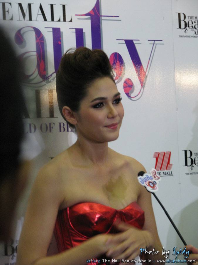 ชมพู่ อารยา มาในมาดนางพญานกสุดเซ็กซี่