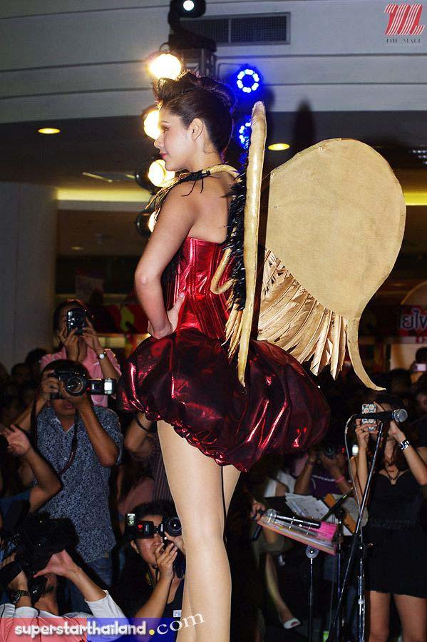 ชมพู่ อารยา ดาราสาวสุดฮอตแห่งปี