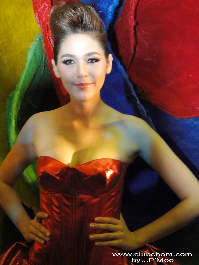 ชมพู่ อารยา ดาราสาวสุดฮอตแห่งปี
