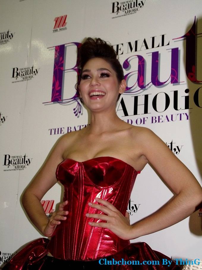 ชมพู่ อารยา ดาราสาวสุดฮอตแห่งปี