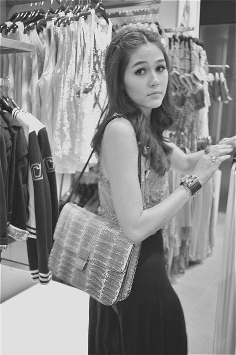 ภาพน่ารักๆของ ชมพู่ อารยา จากเฟซบุ๊ก