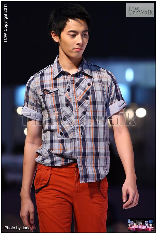 หล่อ