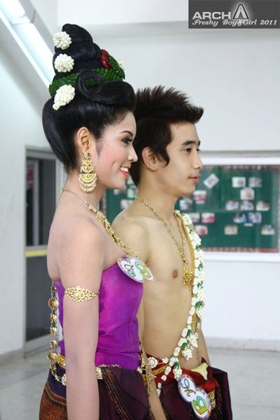 ดาว-เดือน คณะสถาปัตยกรรมศาสตร์-ผังเมือง-นฤมิตศิลป์ มมส 2554