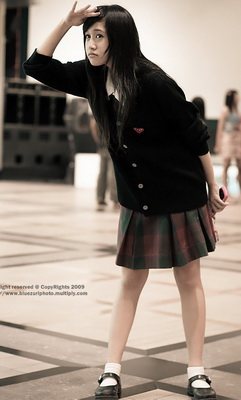 สาวน่ารักในชุดนักเรียนอินเตอร์